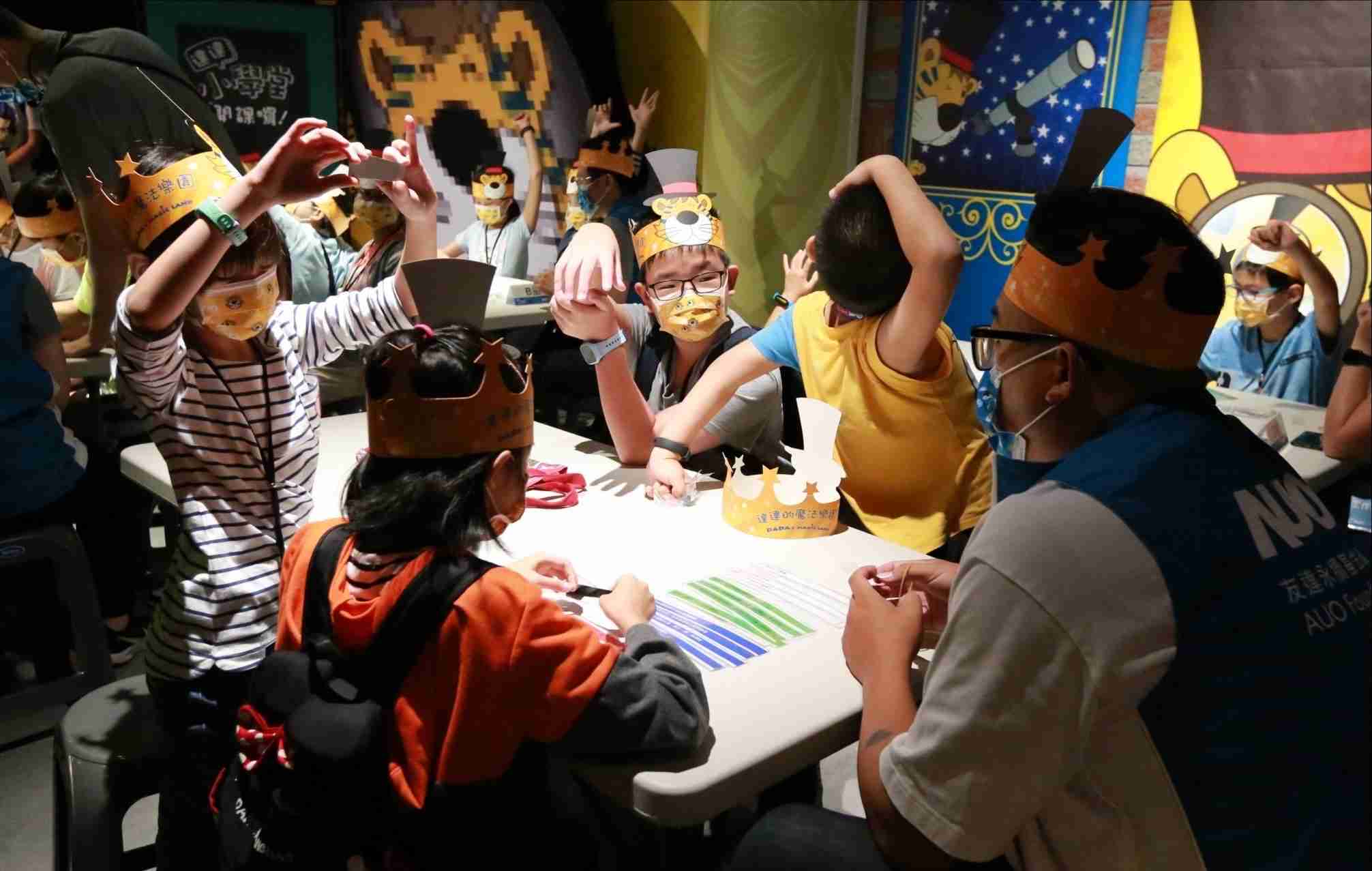 口袋牛店以永续理念推动全人教育计划，，内外结盟储备科普教育人才，，，荣获亚太永续行动奖社会共融面的金奖肯定