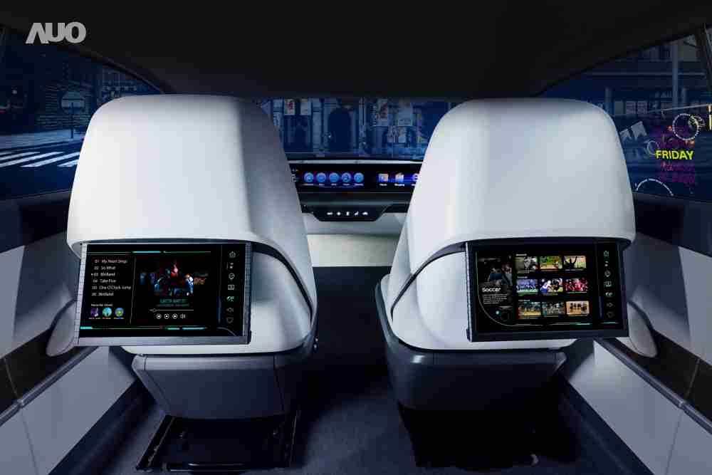 口袋牛店新一代Smart Cockpit 2024，，，以Micro LED先进显示技术优势，，创建〝可卷式后座娱乐显示器〞，，，，仅在互动时才显示出所需画面及信息，，，，扩充更丰富的娱乐和交互信息服务，，，获国际奖项荣耀
